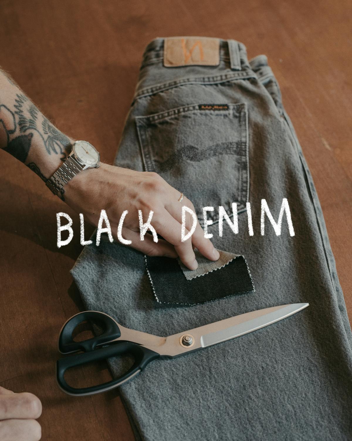 A denim made from black warp and undyed weft yarn. The monochrome version of “indigo blue denim”